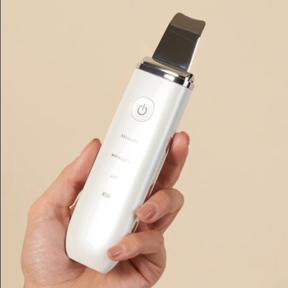 Brand New in the box Ultrasonic Exfoliating Skin Spatula